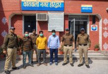 गिरफ्तार किए गए महिला से गैंगरेप के आरोपी।